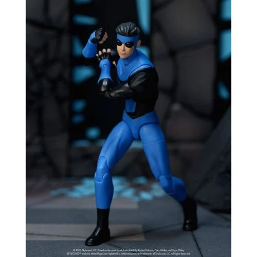 Invincible Wave 1 Invincible 6-Inch Scale Action Figure