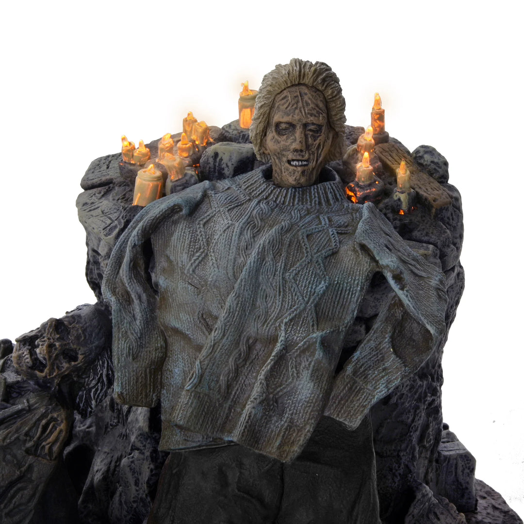 Friday The 13TH The Game - Diorama - Pamela Shrine