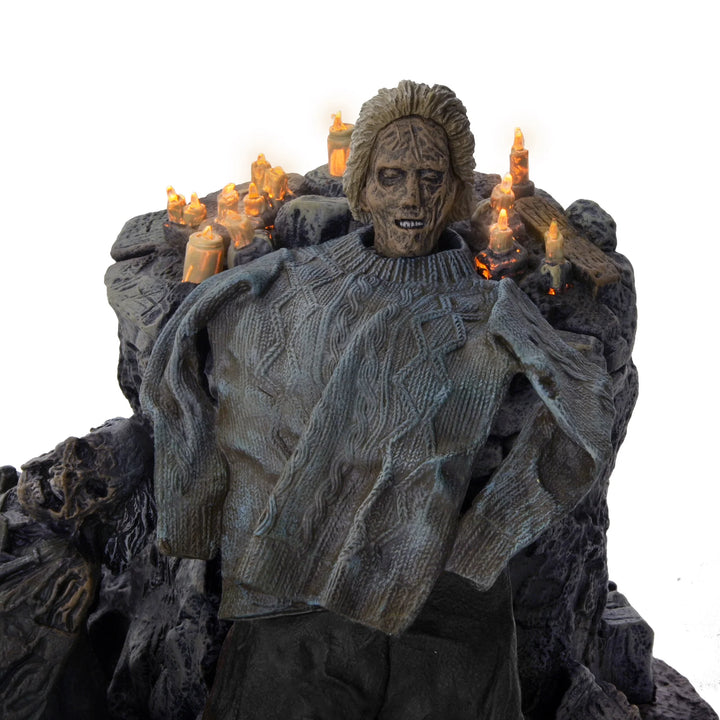 Friday The 13TH The Game - Diorama - Pamela Shrine