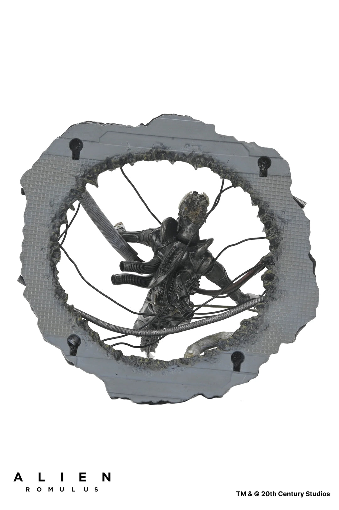 Alien: Romulus - 7in Scale Action Figure - Deluxe Suspended Lab Xenomorph XX121