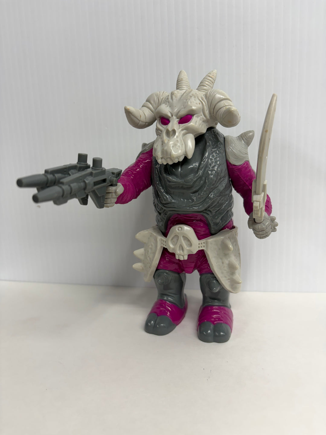 Transformers G1 Pretenders Skullgrim (complete)