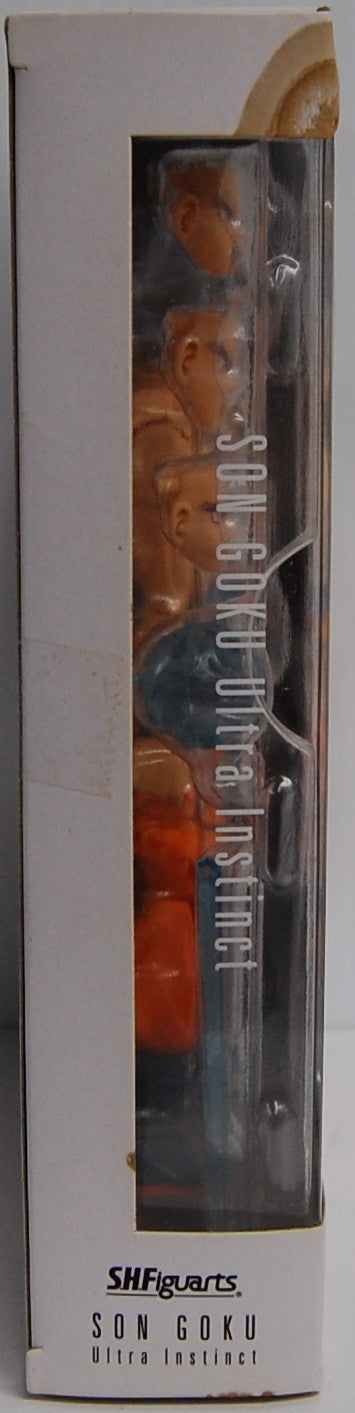 S.H.Figuarts Dragon Ball Super - Son Goku Ultra Instinct Figure (Box Stain)