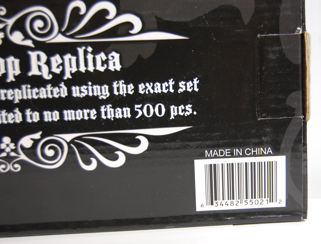 Sweeney Todd The Demon Barber of Fleet Street Razor Box Prop Replica w/ Extras