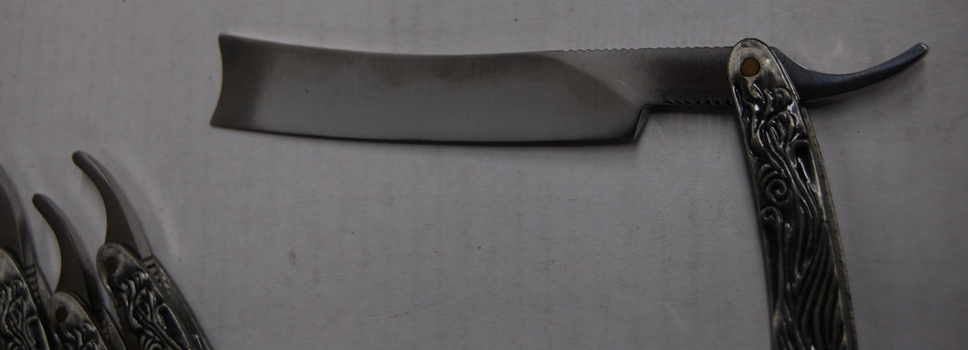 Sweeney Todd The Demon Barber of Fleet Street Razor Box Prop Replica w/ Extras