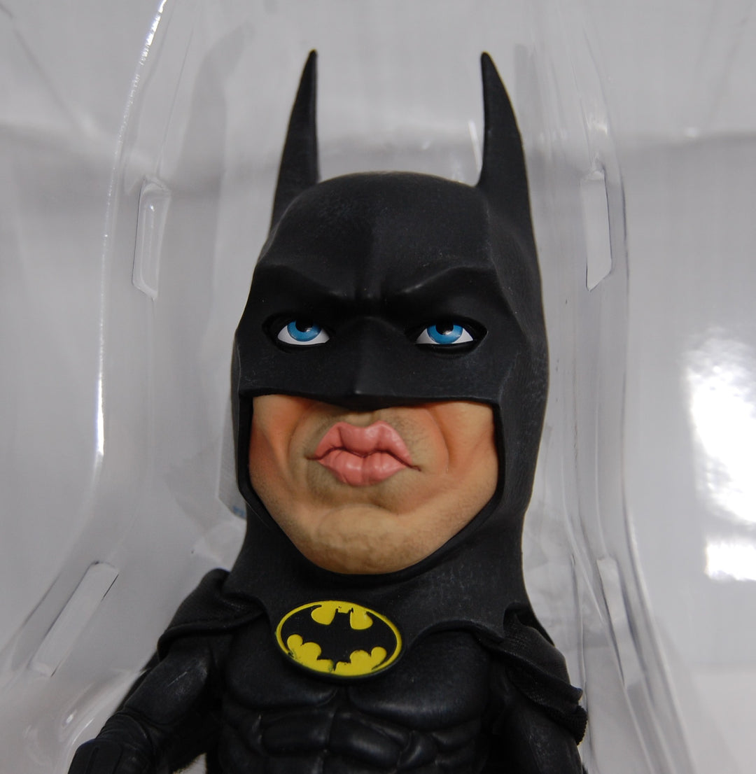 Mezco Designer Series MDS - Batman 1989 Keaton Figure Statue (Open)