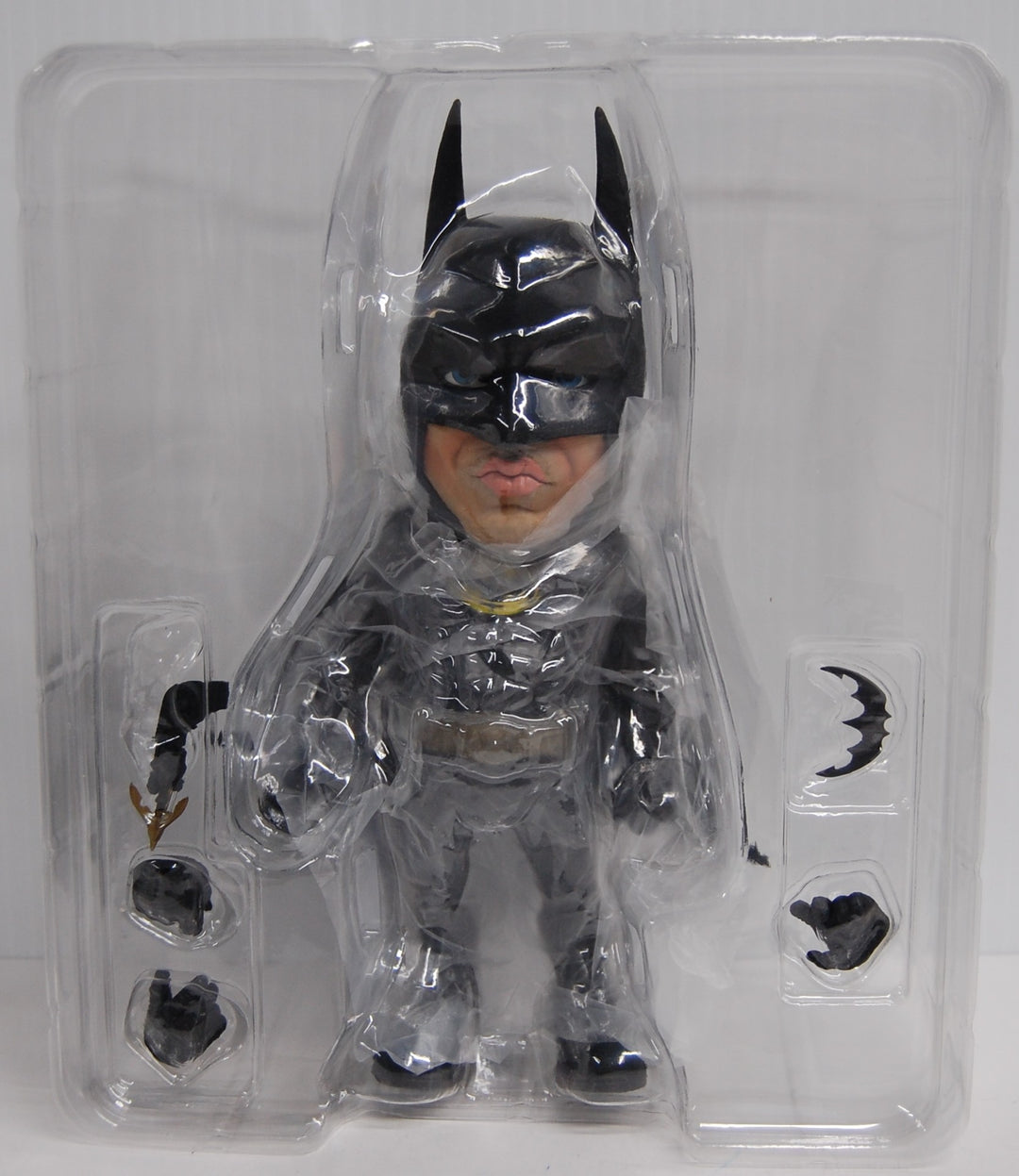 Mezco Designer Series MDS - Batman 1989 Keaton Figure Statue (Open)