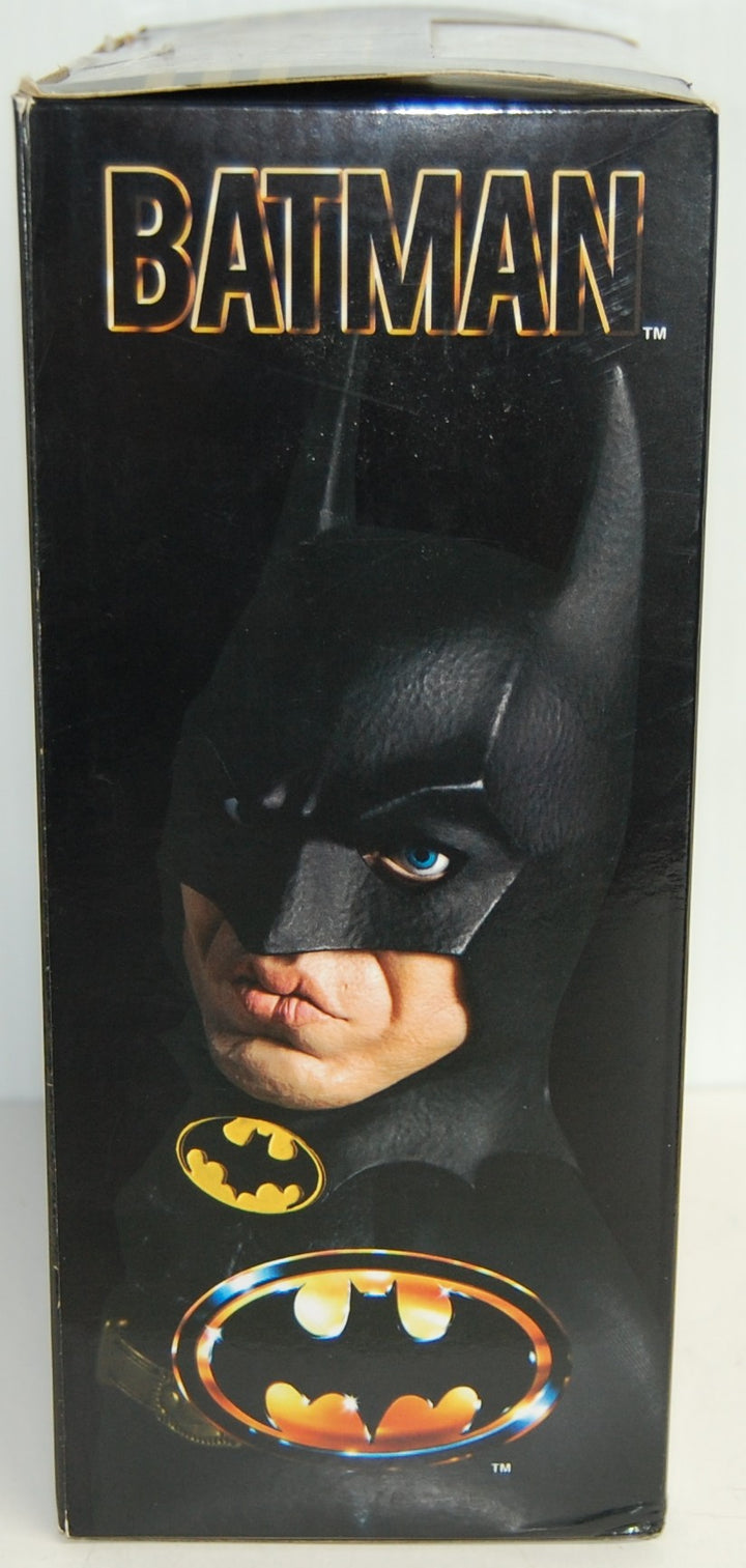 Mezco Designer Series MDS - Batman 1989 Keaton Figure Statue (Open)
