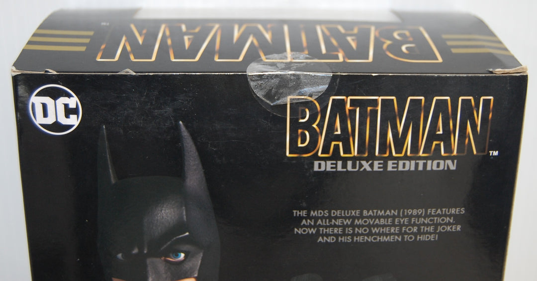 Mezco Designer Series MDS - Batman 1989 Keaton Figure Statue (Open)