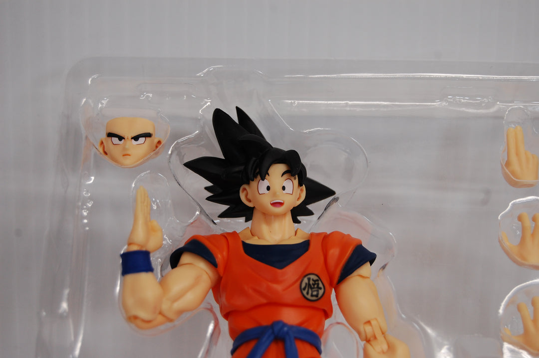 Dragon Ball Z Son Goku Saiyan Raised On Earth Action Figure *Open Box*