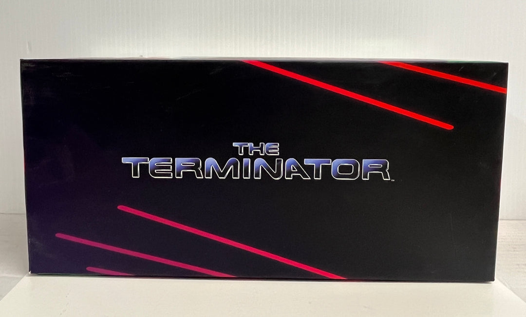 The Terminator(1984) - 1977 Dodge Monaco Metropolitan Police w/ T-800 Endoskeleton *Incomplete*