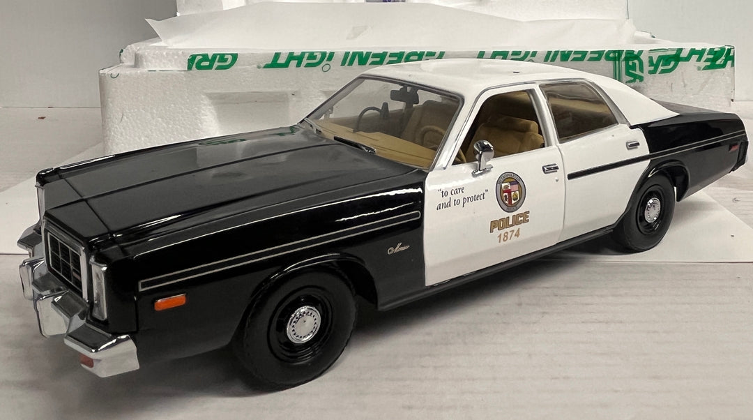 The Terminator(1984) - 1977 Dodge Monaco Metropolitan Police w/ T-800 Endoskeleton *Incomplete*