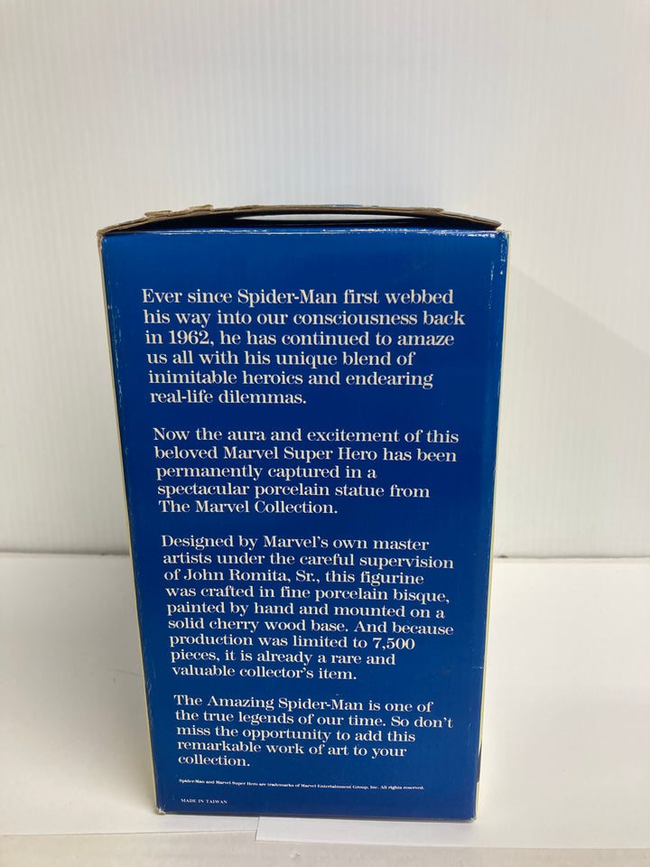 Spider-Man Figurine The Marvel Collection Designed By John Romita LE