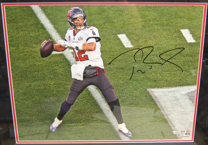 Tom Brady Super Bowl LV Champions M.V.P Passing Autograghed 16X20 Photo Fanatics Certification Football