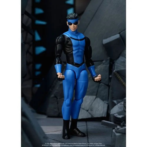 Invincible Wave 1 Invincible 6-Inch Scale Action Figure