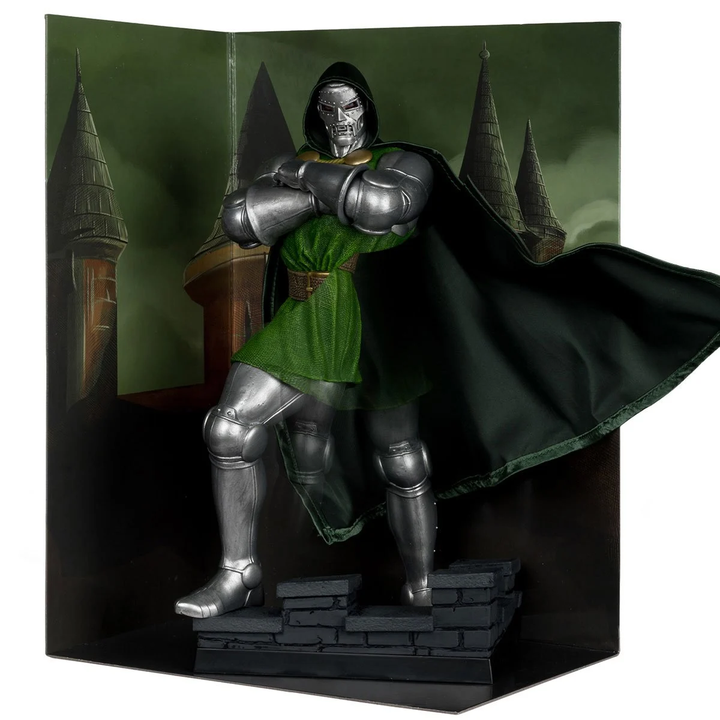 Marvel Wave 8 Doctor Doom #1 1:6 Scale Posed Figure with Scene and Comic