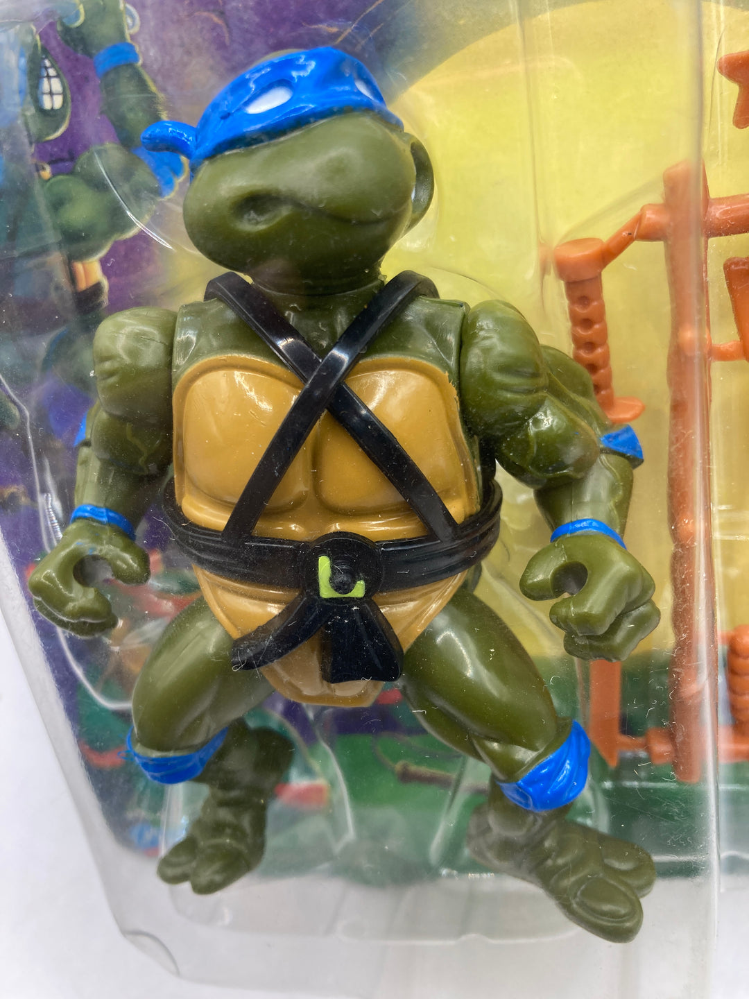 Teenage Mutant Ninja Turtles Leonardo Action Figure Playmates 1998 Reissue