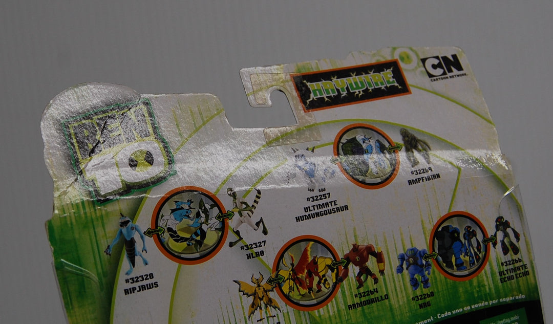 Ben 10 Heatblast (Haywire) 4" Figure 2012 Bandai