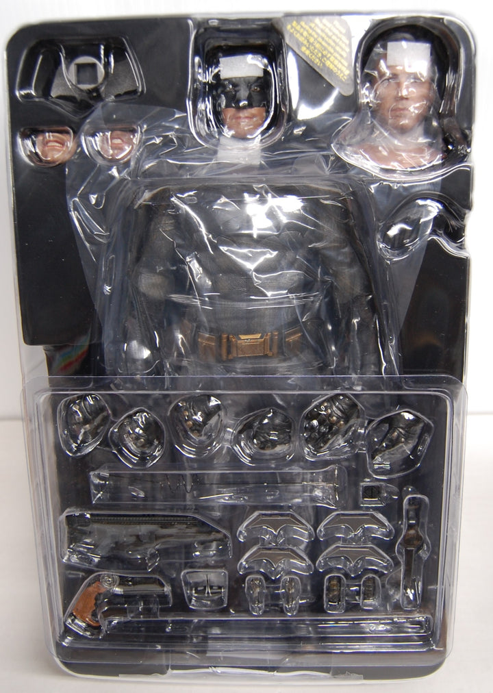 Hot Toys MMS731 BvS: Dawn of Justice - Batman 2.0  Collectible 1:6 Scale Figure