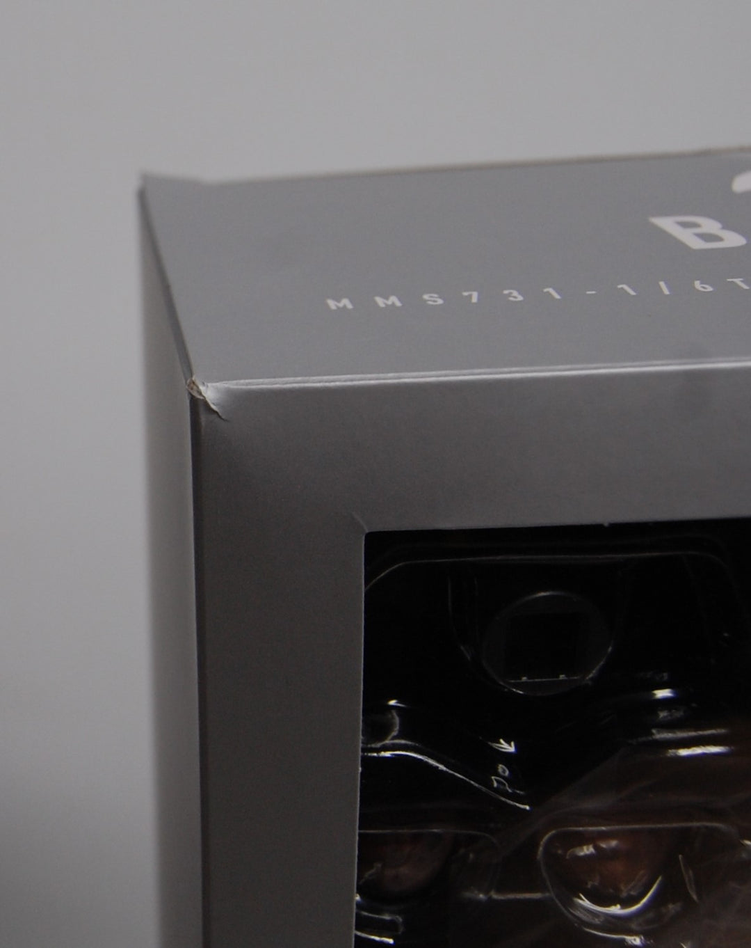 Hot Toys MMS731 BvS: Dawn of Justice - Batman 2.0  Collectible 1:6 Scale Figure