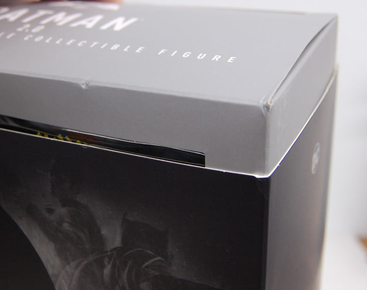 Hot Toys MMS731 BvS: Dawn of Justice - Batman 2.0  Collectible 1:6 Scale Figure