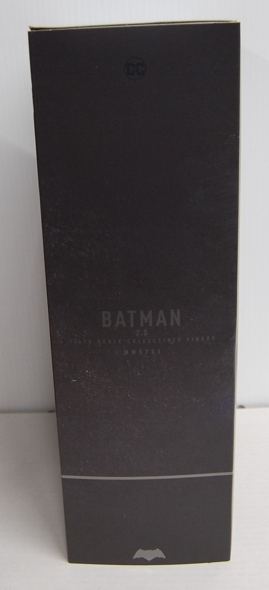 Hot Toys MMS731 BvS: Dawn of Justice - Batman 2.0  Collectible 1:6 Scale Figure