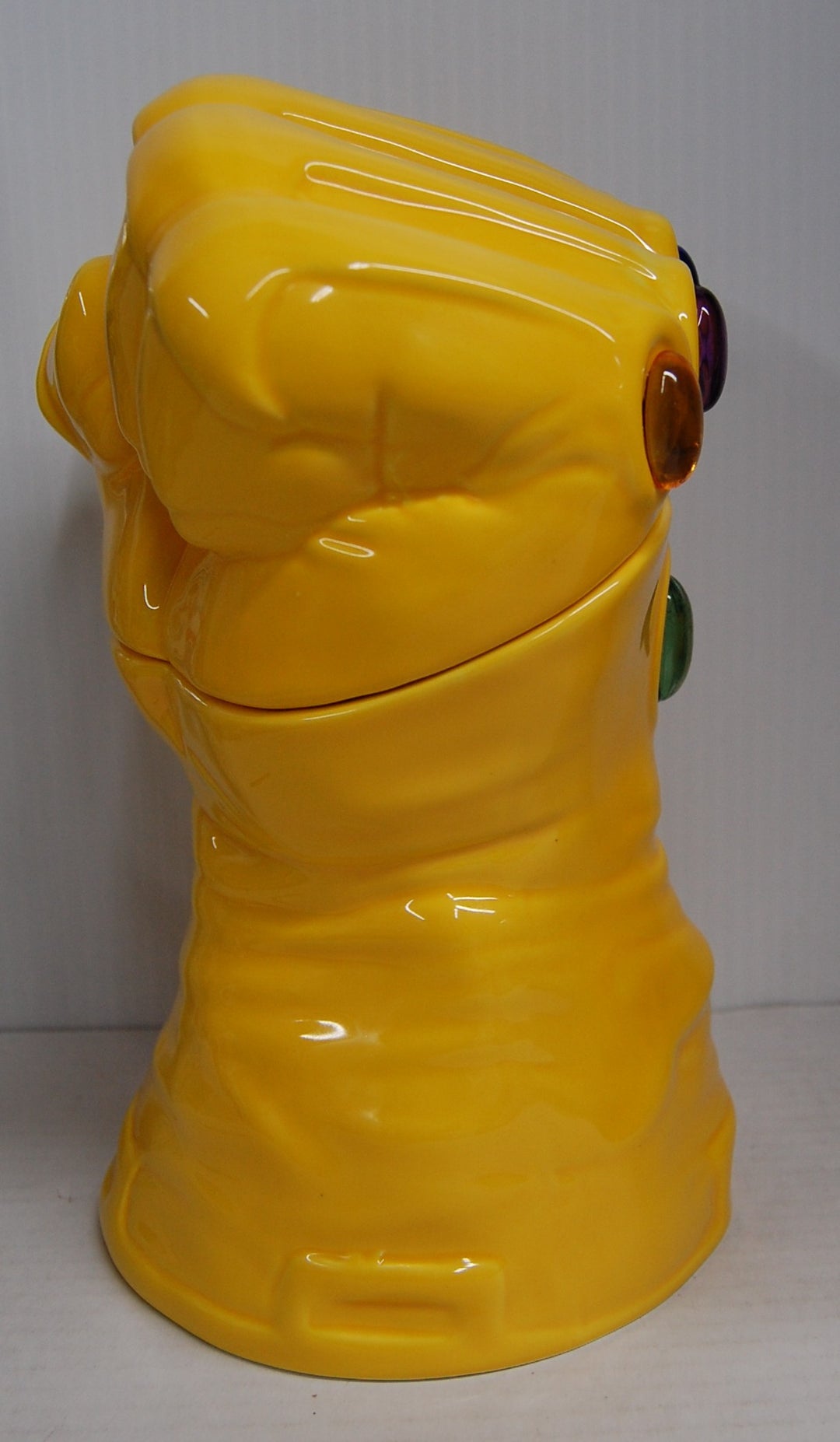 Marvel Infinity Gauntlet Cookie Jar - Yellow 2016 PX Previews USED
