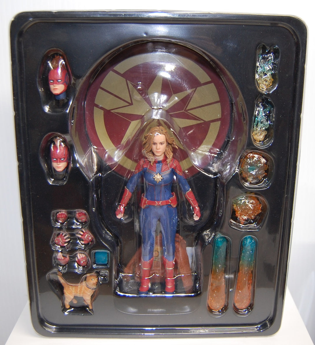 Mezco One:12 Collective Captain Marvel 6" Figure 2019 Complete