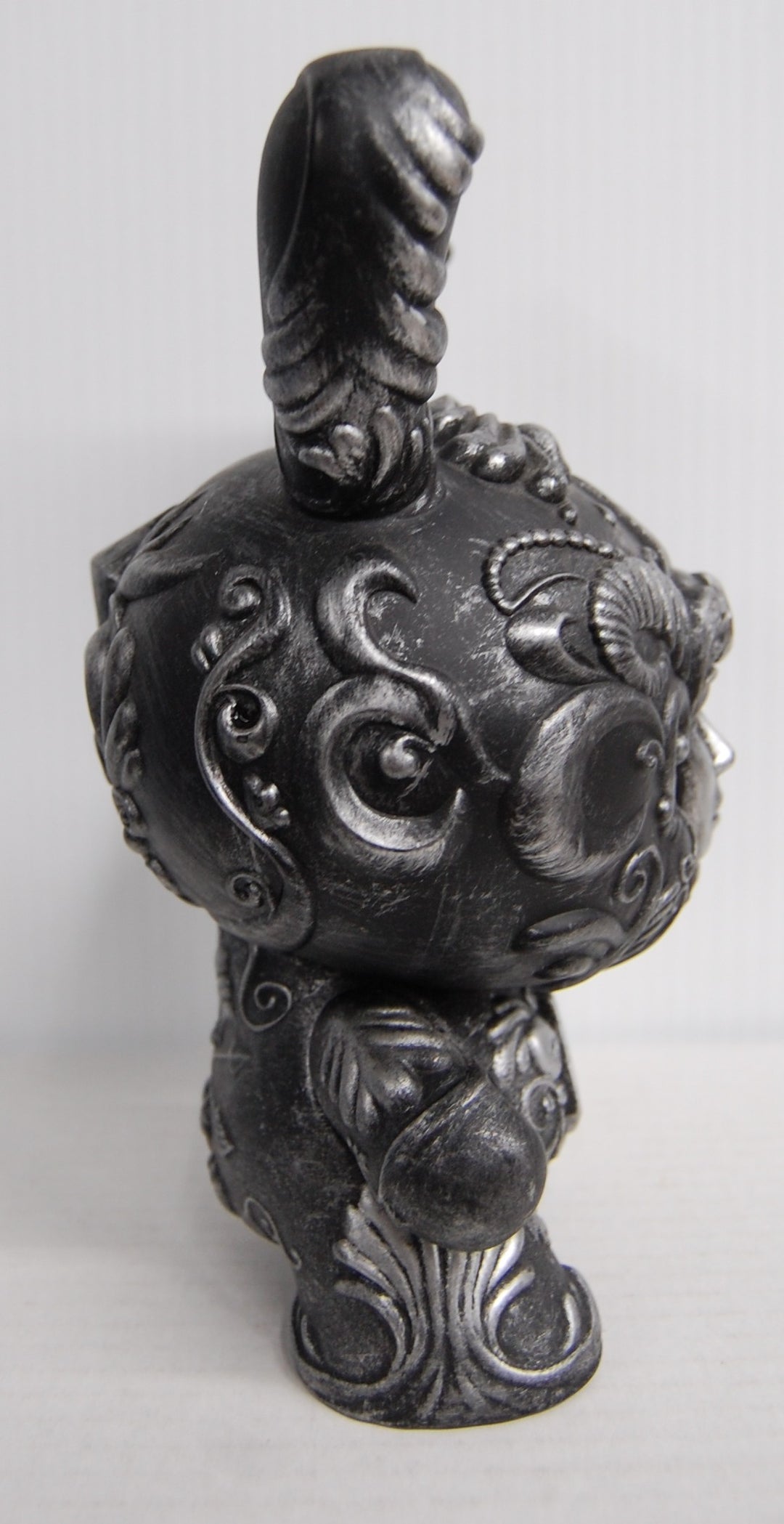 Kidrobot JRYU - ITS A FAD (Black/Silver) Dunny 8" Figure - Complete w/ Key