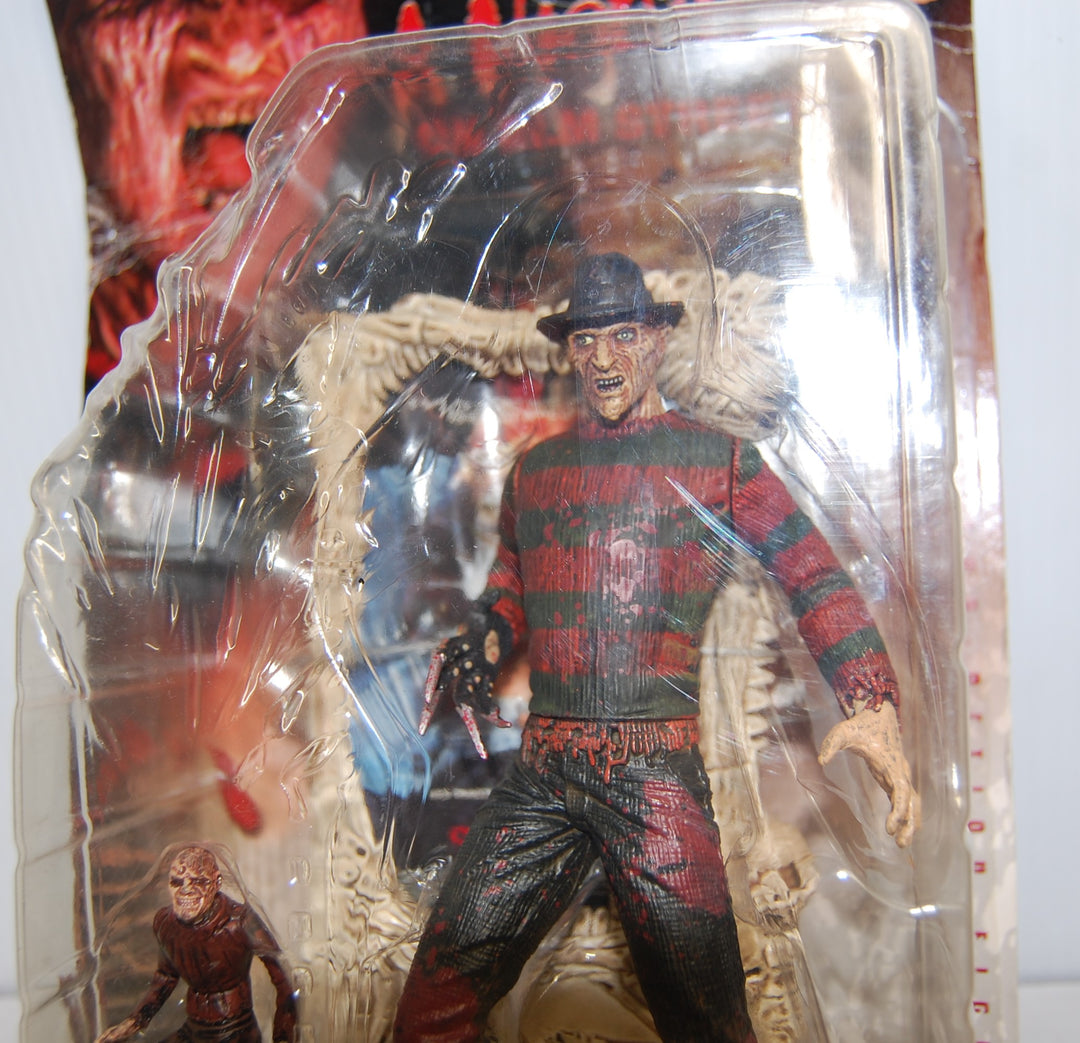 McFarlane Movie Maniacs A Nightmare on Elm Street Freddy 1998 *Card Wear*