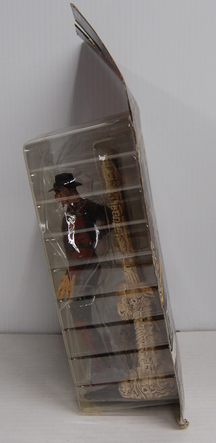 McFarlane Movie Maniacs A Nightmare on Elm Street Freddy 1998 *Card Wear*