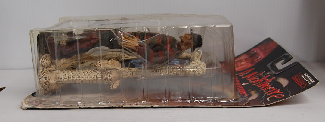 McFarlane Movie Maniacs A Nightmare on Elm Street Freddy 1998 *Card Wear*