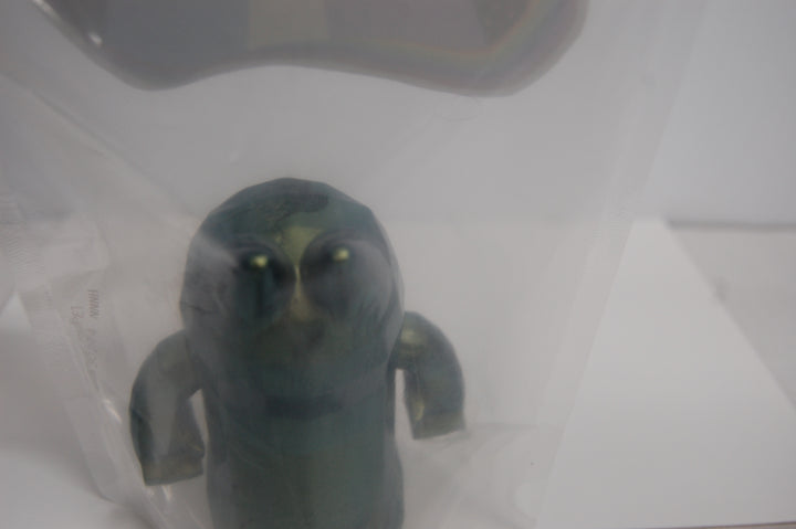 Ben The Ghost Cat - Mao Sofubi Vinyl Figure (Metallic Green)