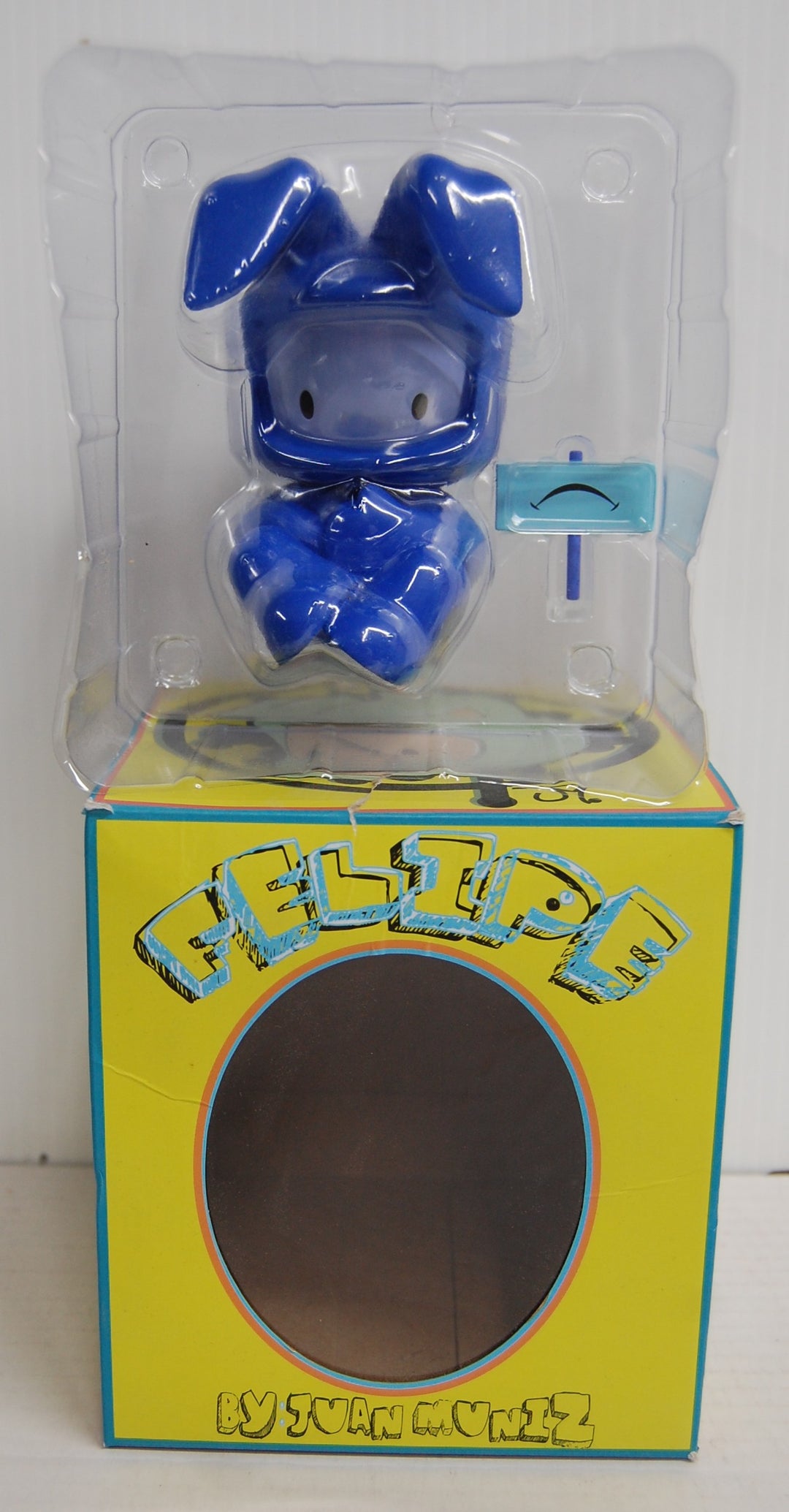 Juan Muniz x 3DRetro (Blue) Smile Felipe Vinyl Figure 2016 (Damaged Box) Used