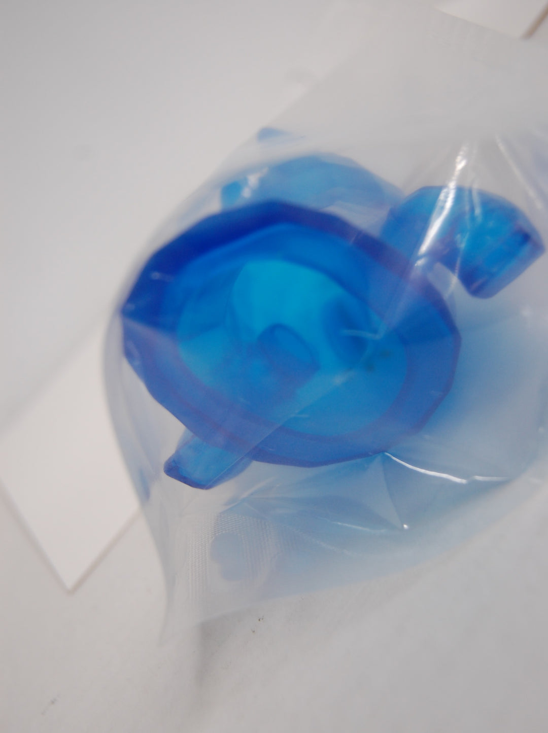 Ben The Ghost Cat - Mao Sofubi Vinyl Figure (Dark Blue)