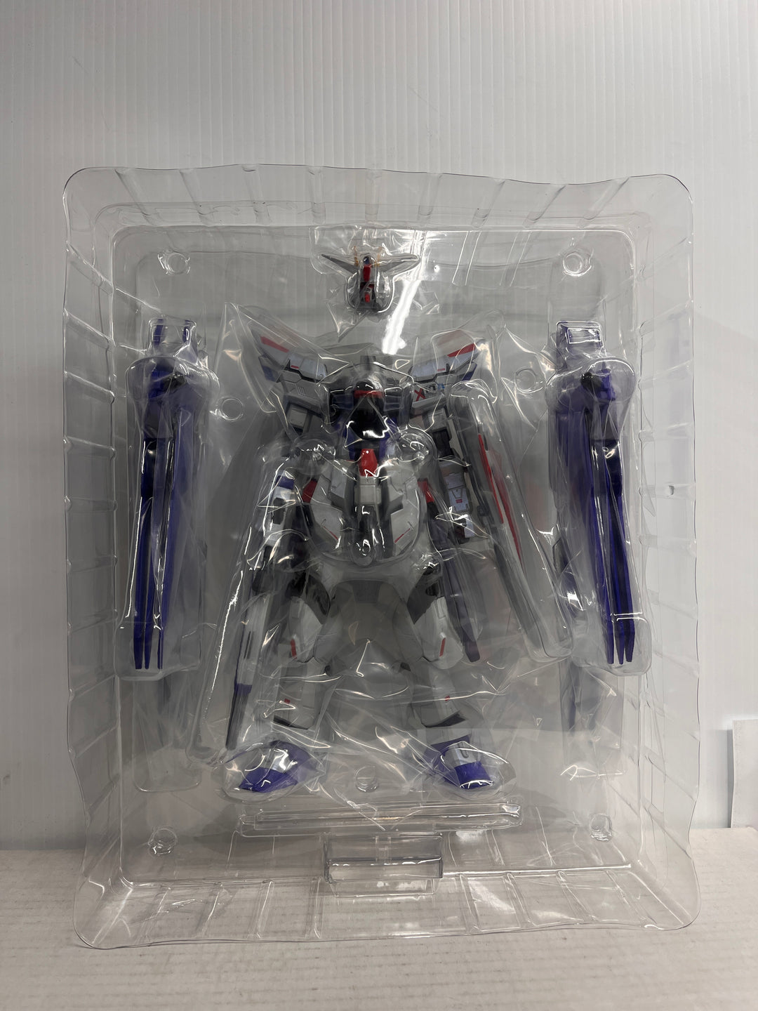 Gundam Ichiban Kuji: Statue - Strike (Premium Finish)