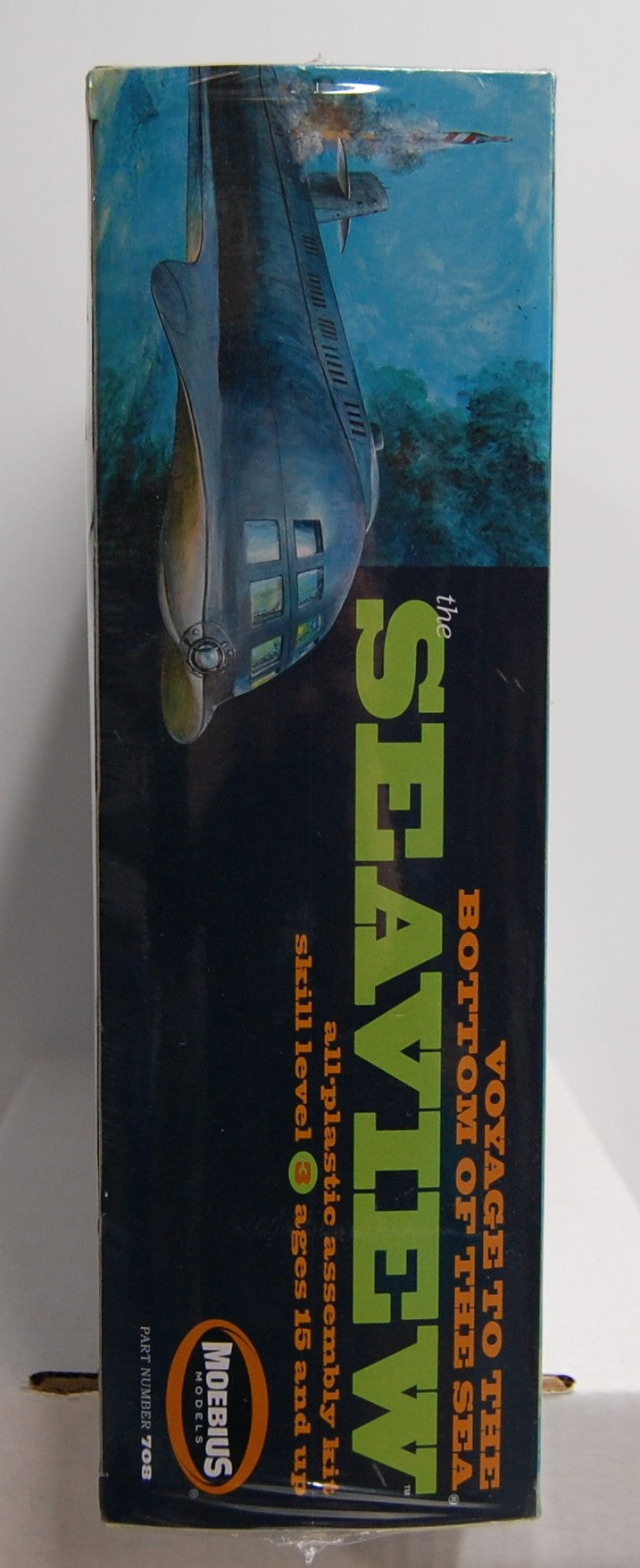 Moebius 708 Voyage To The Bottom Of The Sea - Seaview Model Kit 38.5 inch