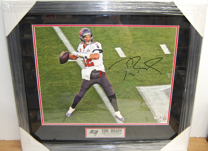 Tom Brady Super Bowl LV Champions M.V.P Passing Autograghed 16X20 Photo Fanatics Certification Football