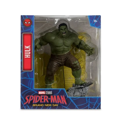 Marvel Studios Wave 1 Spider-Man: Brand New Day Hulk 1:10 Scale Posed Figure with Scene