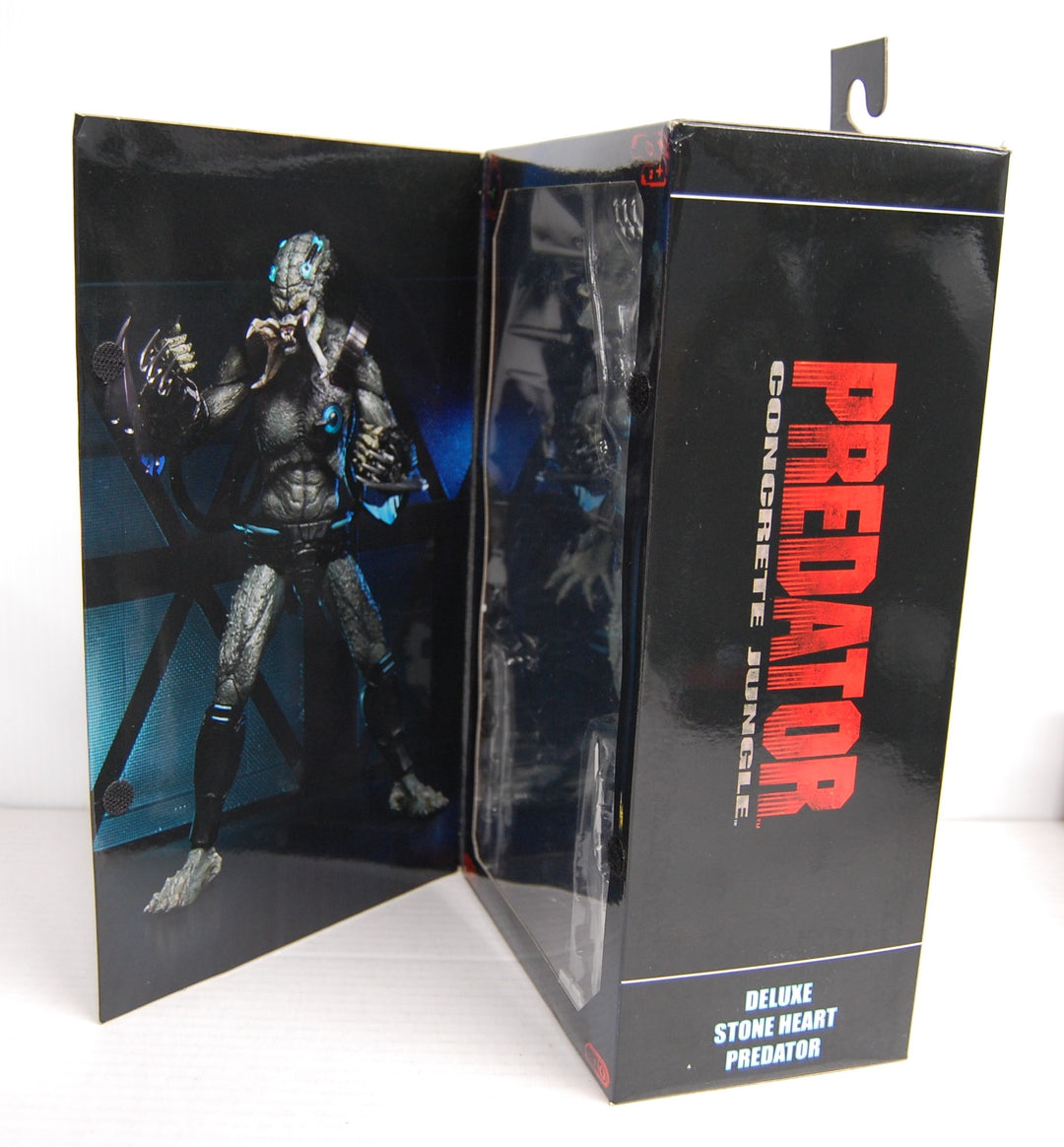 Predator Concrete Jungle Deluxe Stone Heart Predator (Open Box)