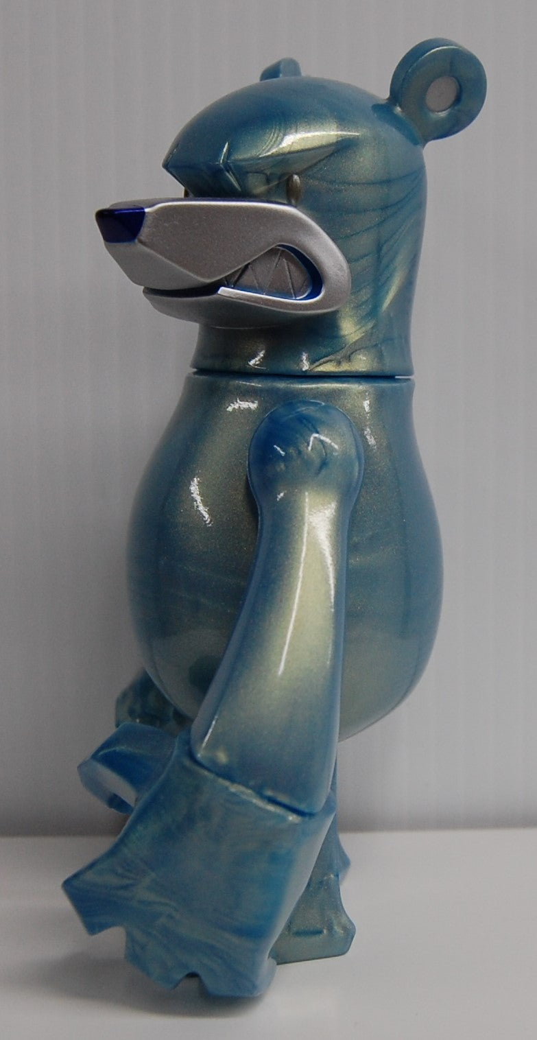 Knuckle Bear (Pale Blue Shimmer) Touma/ Toumart Sofubi Japan