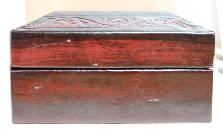 Sweeney Todd The Demon Barber of Fleet Street Razor Box Prop Replica w/ Extras