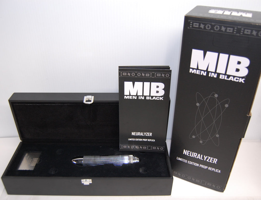 Factory Entertainment 2023 Men In Black MIB Neuralyzer Limited Edition Prop Replica 1:1