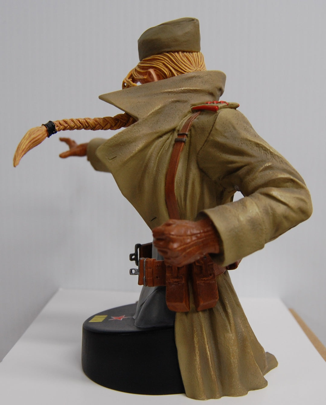 Heroes of the Red Star - Maya 7" Mini Bust Statue 2004 Archangel Gentle Giant