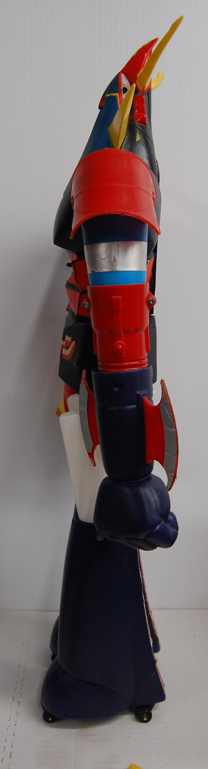 1970s Shogun Warriors - Raydeen 24" Jumbo Figure w/ 2 Missiles - Japan