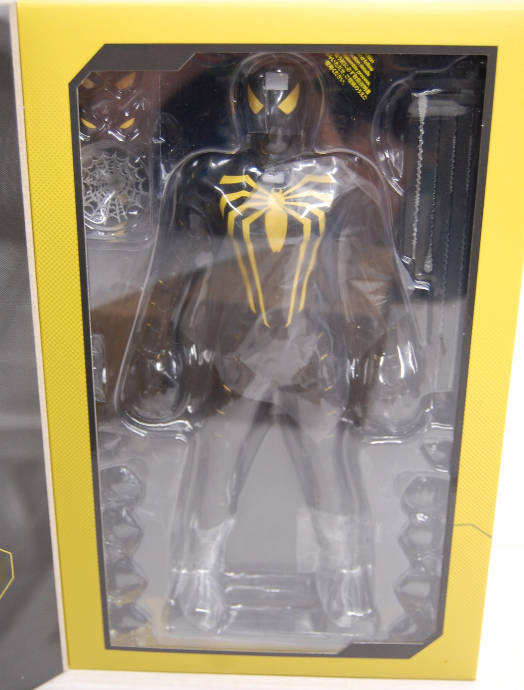 Hot Toys VGM45 Marvel's Spider-Man Anti-Ock Suit Deluxe Version (Open Box)