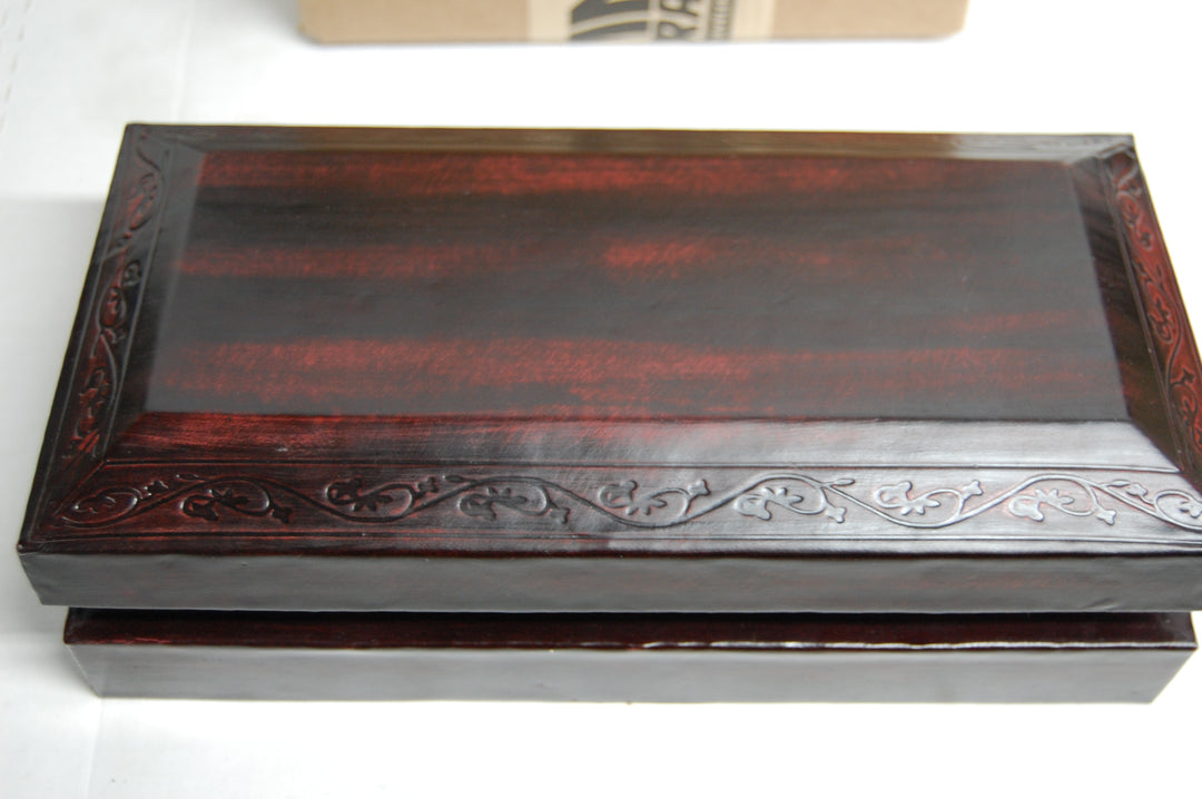 Sweeney Todd The Demon Barber of Fleet Street Razor Box Prop Replica w/ Extras