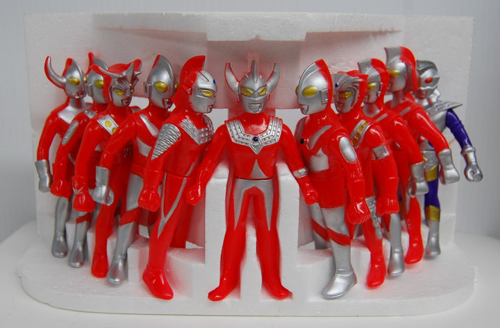 1986 Ultraman Family 11 Protectors in the World - Japan Figure Set (Box Damage)