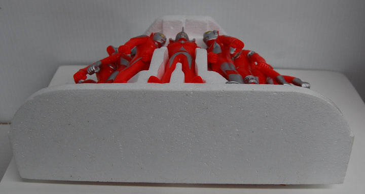 1986 Ultraman Family 11 Protectors in the World - Japan Figure Set (Box Damage)
