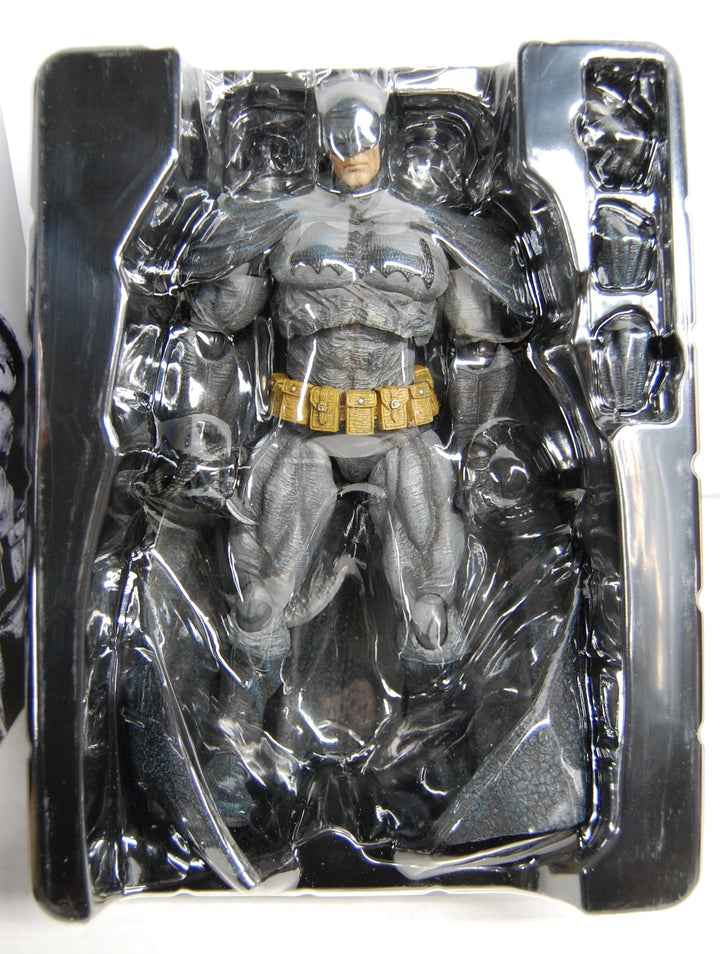 Play Arts Kai Batman: Arkham City -  No. 4 Batman (Dark Knight Returns Skin) *Used*