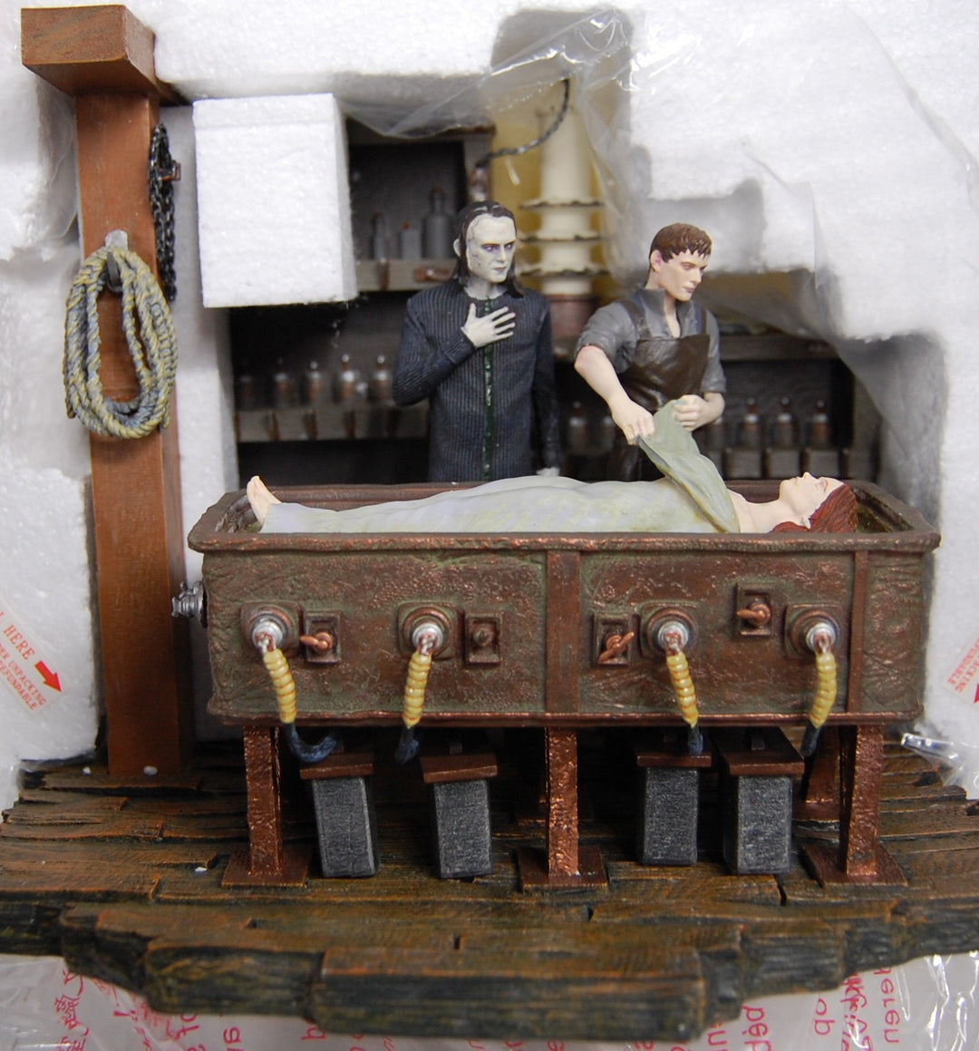 Penny Dreadful: Rebirth of Brona 2015 Limited Edition Resin Diorama 472/500